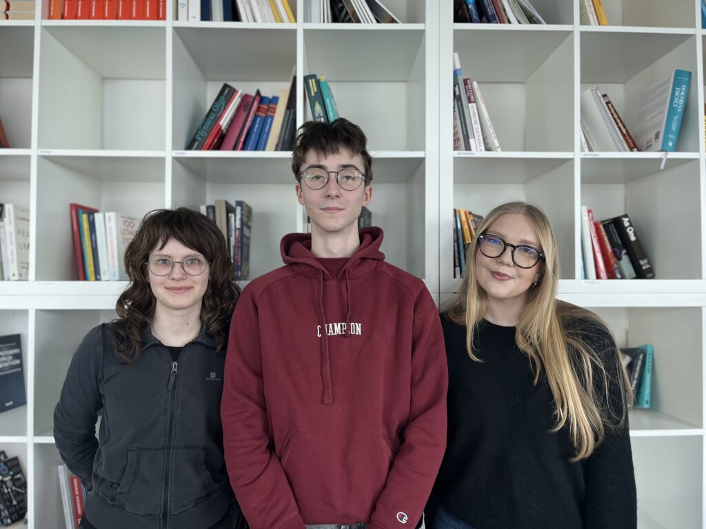 IMG_8138 Maja, Ewa i Mateusz, uczestnicy szkoły letniej na Uniwersytecie Amsterdamskim